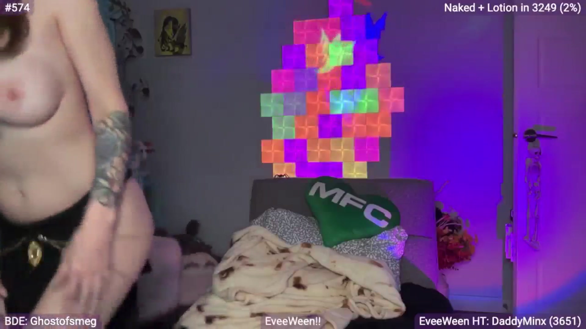 Gallery image thumbnail from EveeMinx's myfreecams stream on, 10/05/2024, 06:18 image 14 of 20