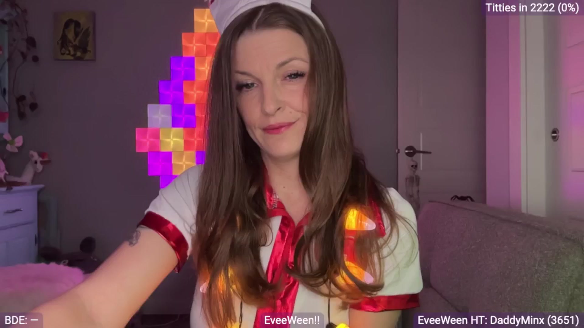 Gallery image thumbnail from EveeMinx's myfreecams stream on, 10/11/2024, 04:44 image 9 of 20