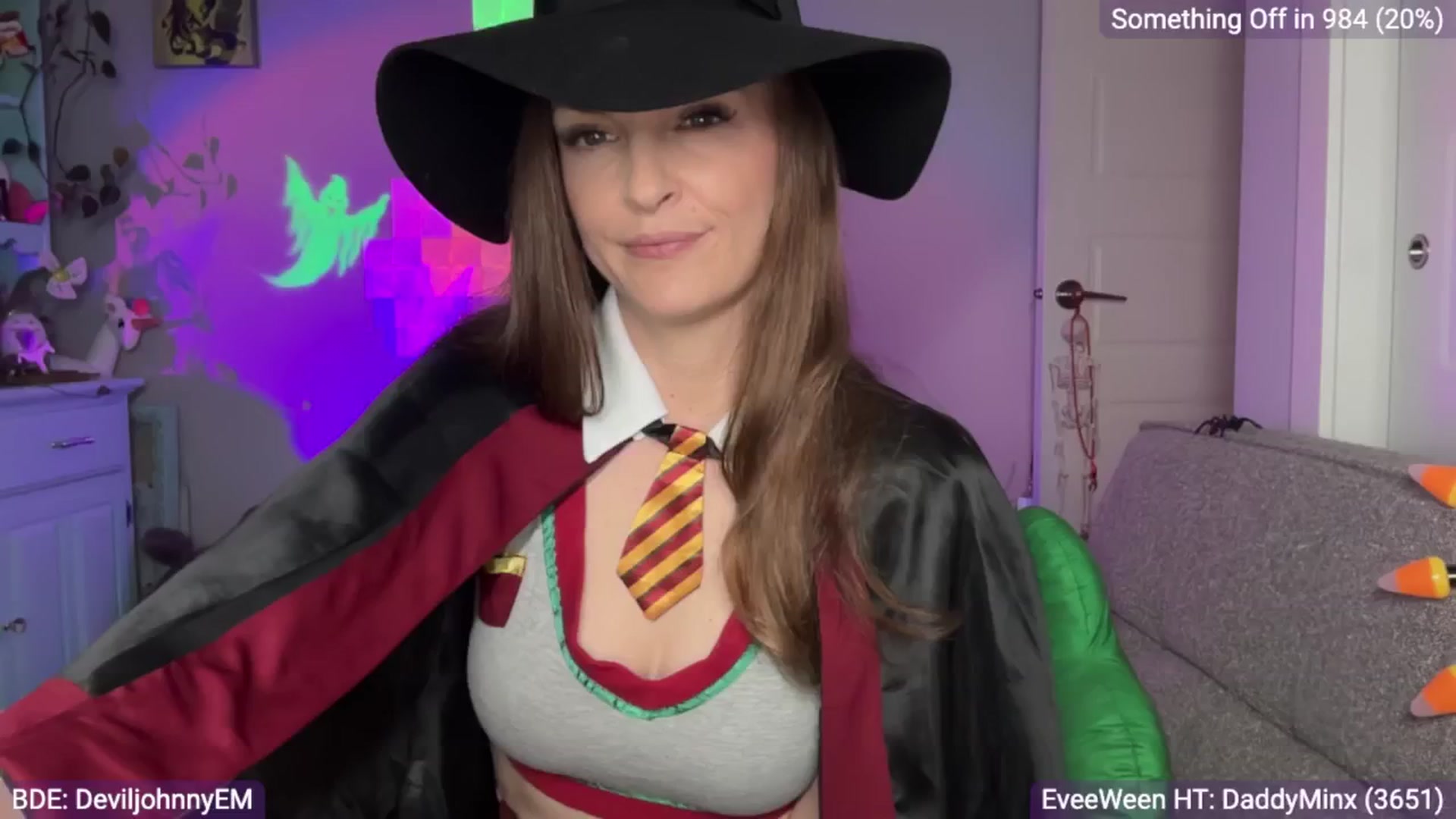 Gallery image thumbnail from EveeMinx's myfreecams stream on, 10/18/2024, 05:12 image 6 of 20