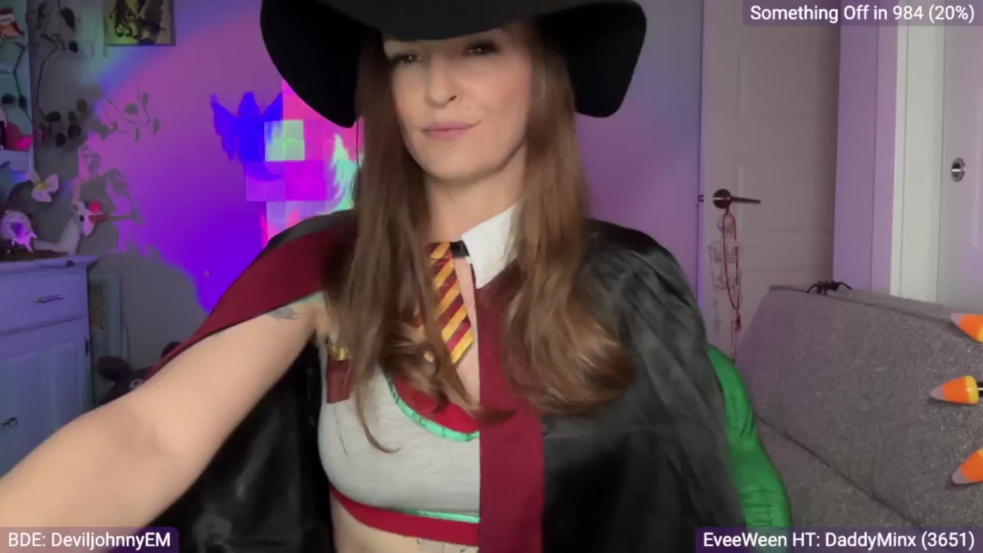 Gallery image thumbnail from EveeMinx's myfreecams stream on, 10/18/2024, 05:12 image 5 of 20