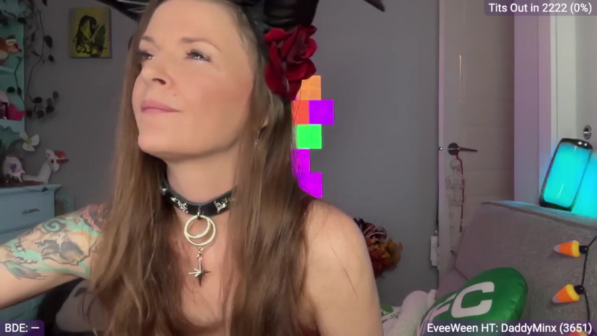 Gallery image thumbnail from EveeMinx's myfreecams stream on, 10/20/2024, 05:34 image 12 of 20