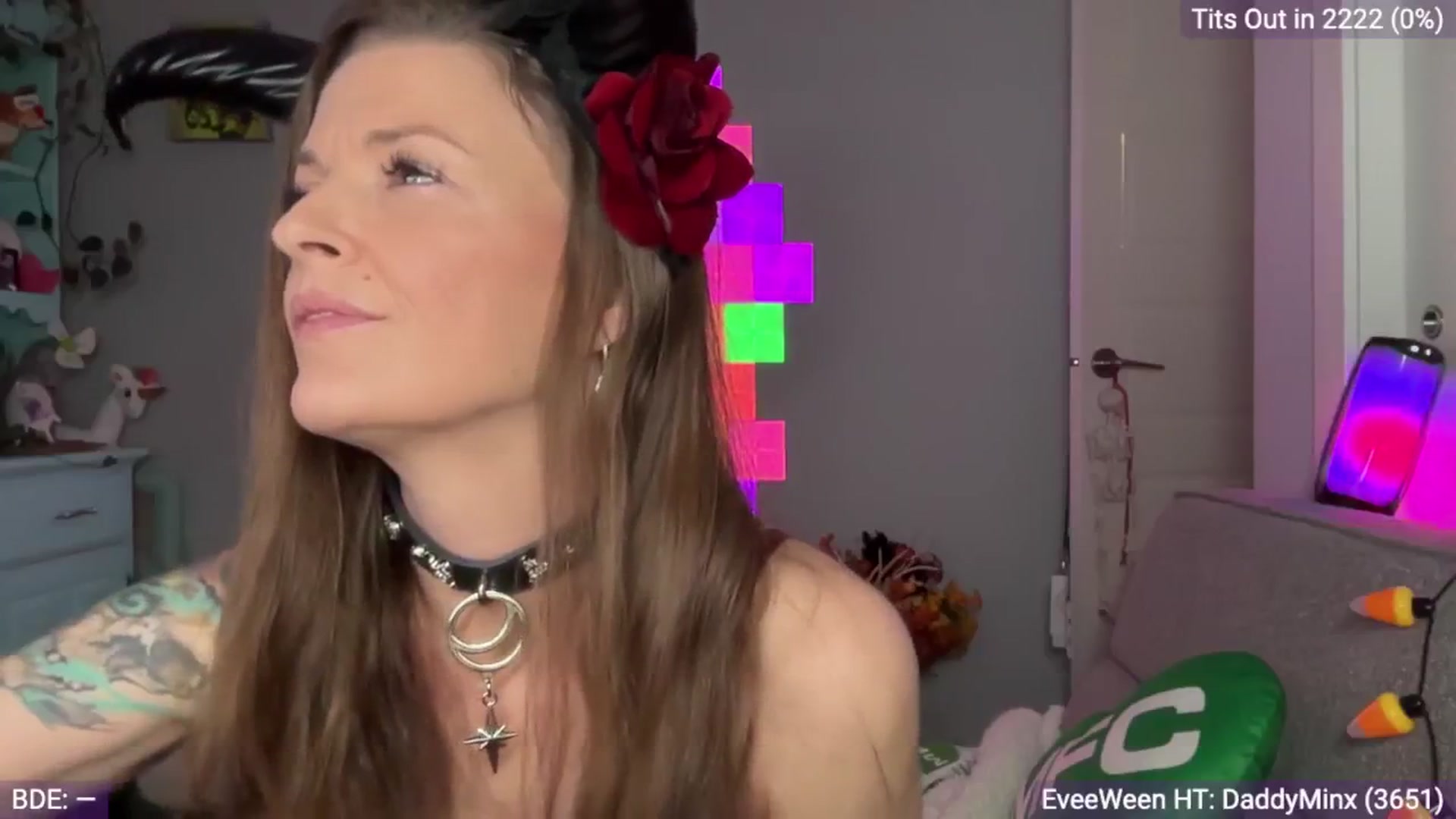 Gallery image thumbnail from EveeMinx's myfreecams stream on, 10/20/2024, 05:34 image 11 of 20