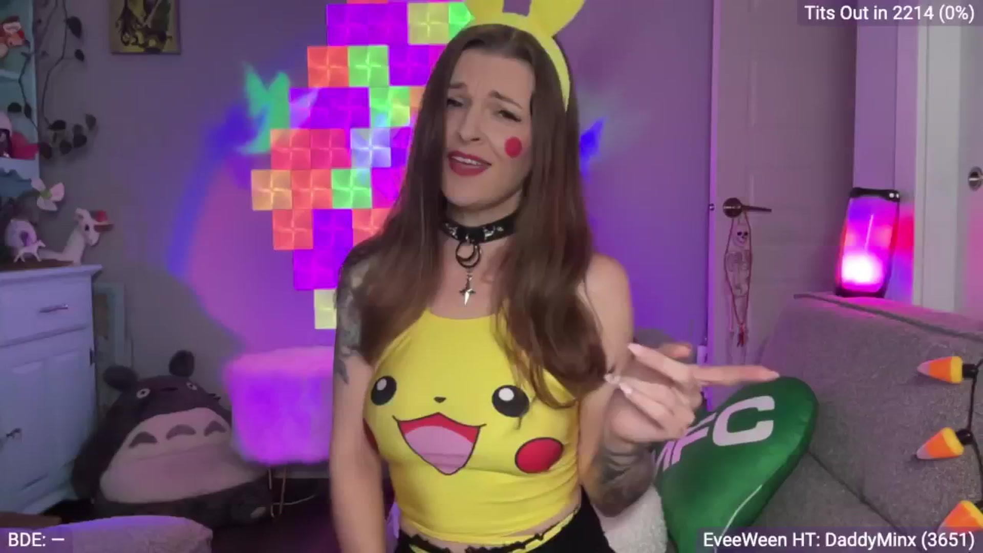 Gallery image thumbnail from EveeMinx's myfreecams stream on, 10/23/2024, 04:51 image 4 of 20