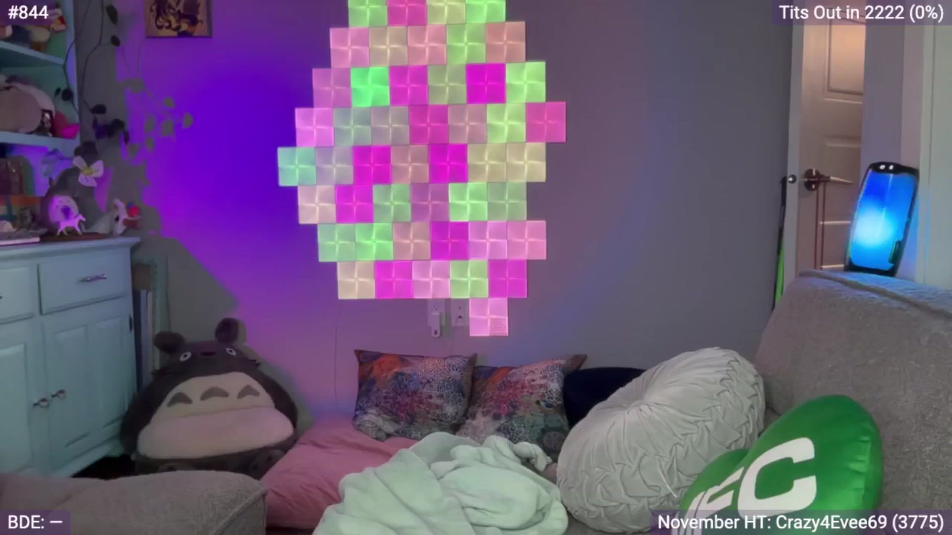 Gallery image thumbnail from EveeMinx's myfreecams stream on, 11/13/2024, 03:01 image 13 of 20