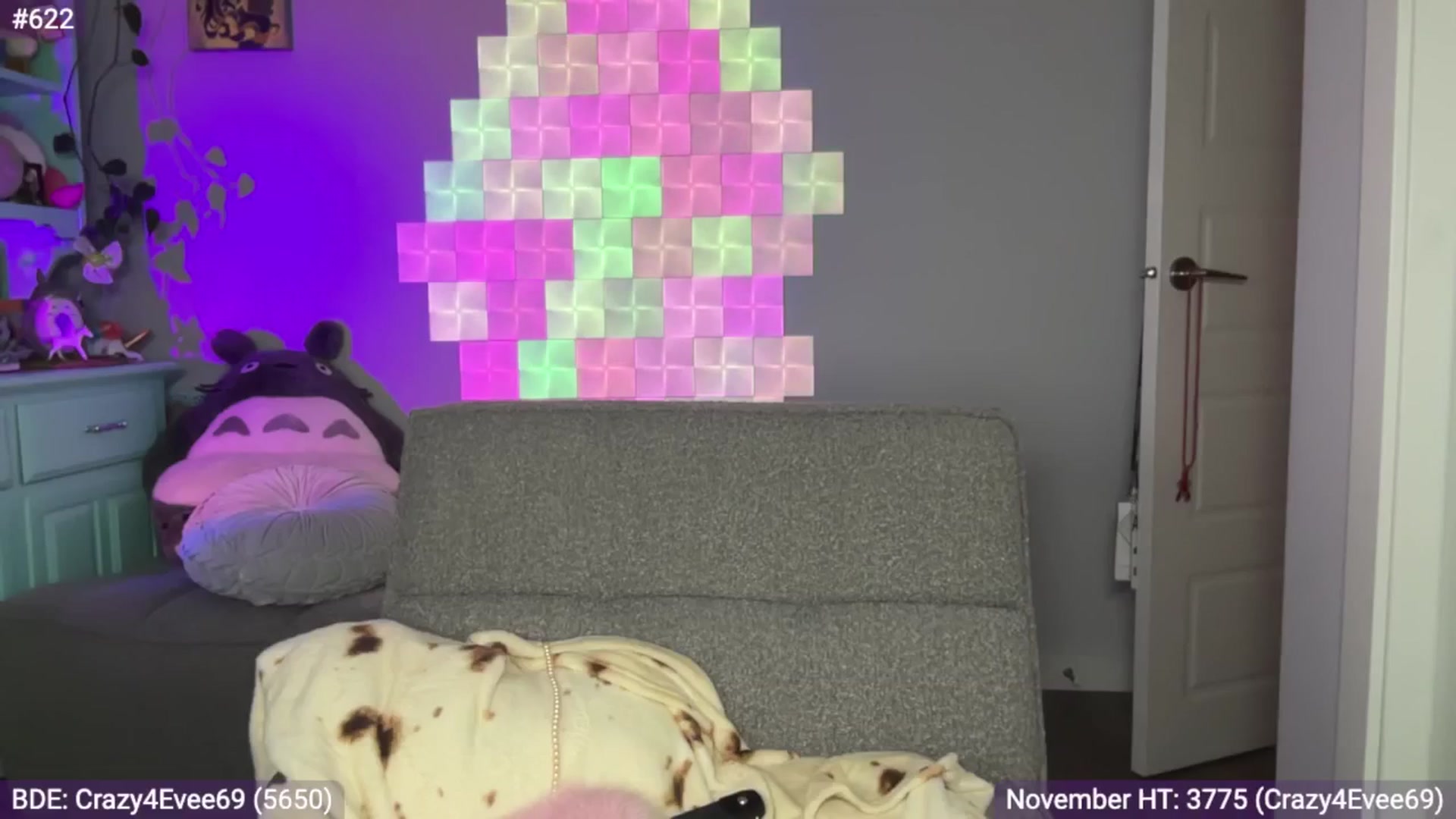 Gallery image thumbnail from EveeMinx's myfreecams stream on, 11/28/2024, 05:22 image 10 of 20