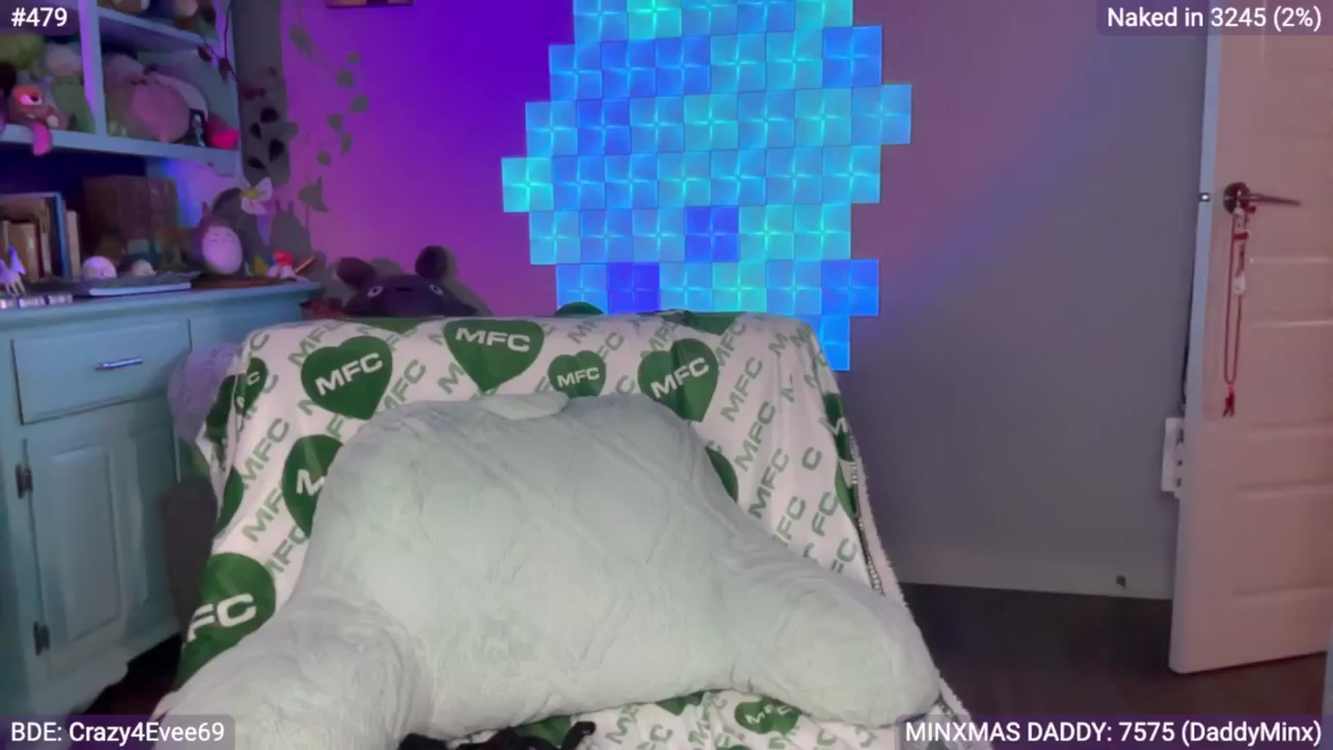 Gallery image thumbnail from EveeMinx's myfreecams stream on, 12/13/2024, 05:33 image 14 of 20