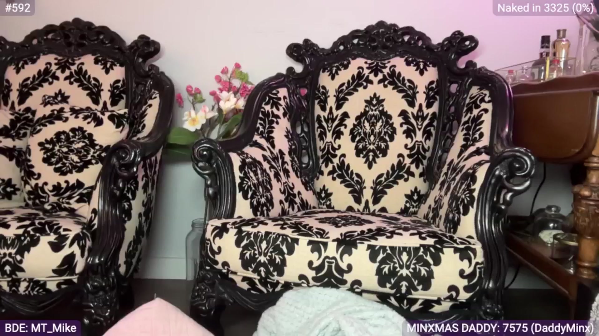 Gallery image thumbnail from EveeMinx's myfreecams stream on, 12/22/2024, 06:21 image 11 of 20