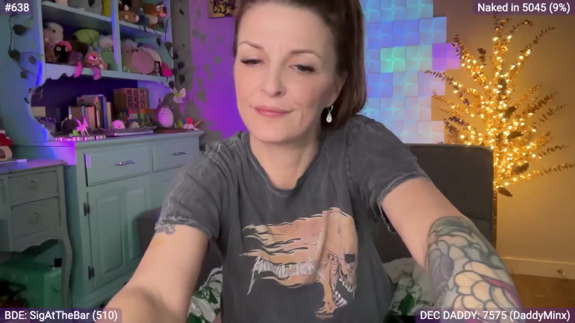 Gallery image thumbnail from EveeMinx's myfreecams stream on, 12/28/2024, 07:12 image 14 of 20