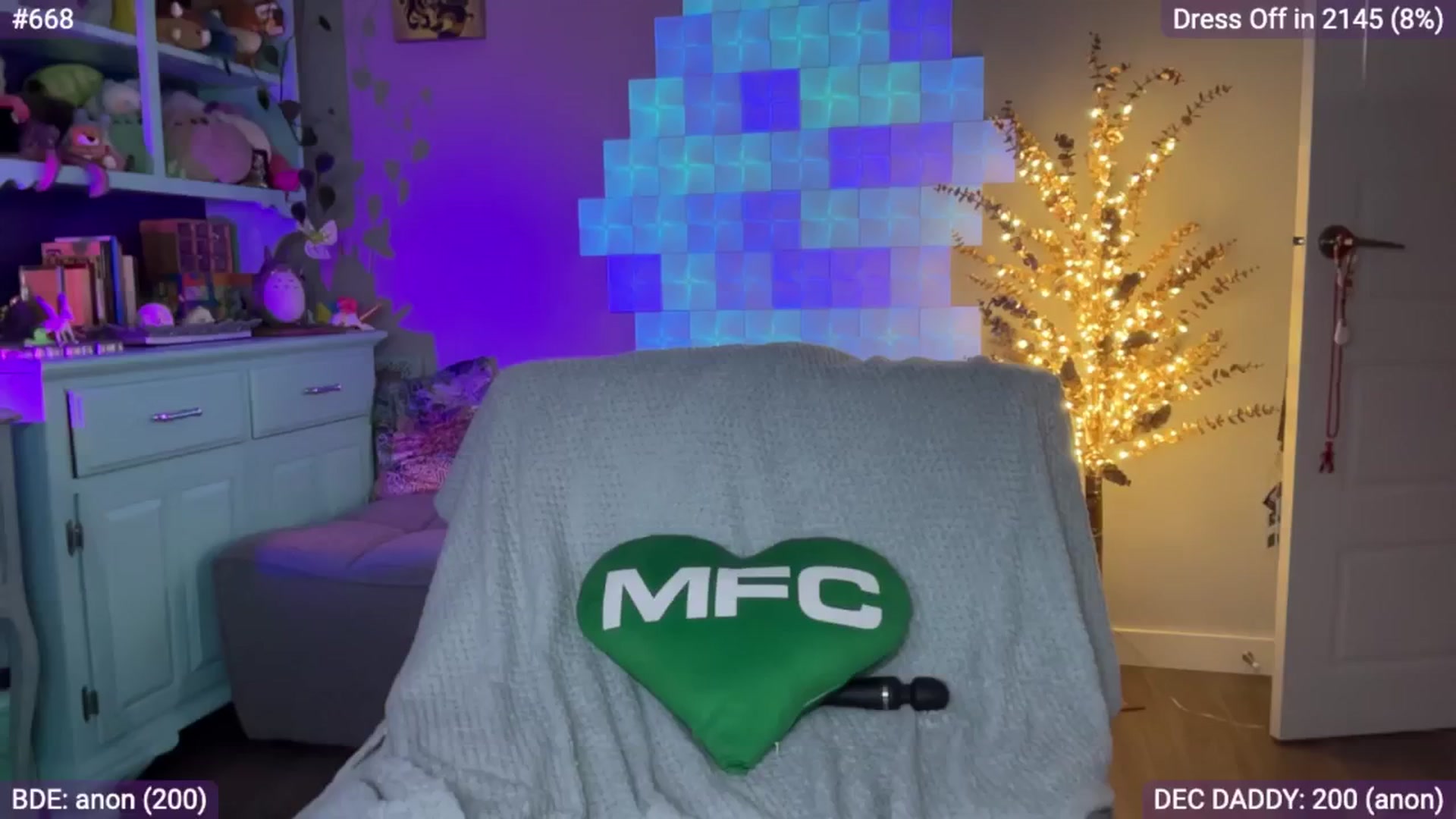 Gallery image thumbnail from EveeMinx's myfreecams stream on, 12/29/2024, 09:04 image 8 of 20