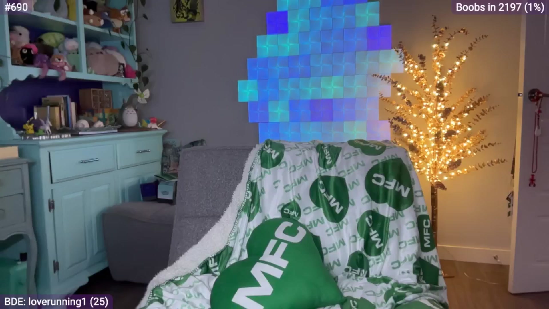 Gallery image thumbnail from EveeMinx's myfreecams stream on, 12/31/2024, 07:24 image 14 of 20