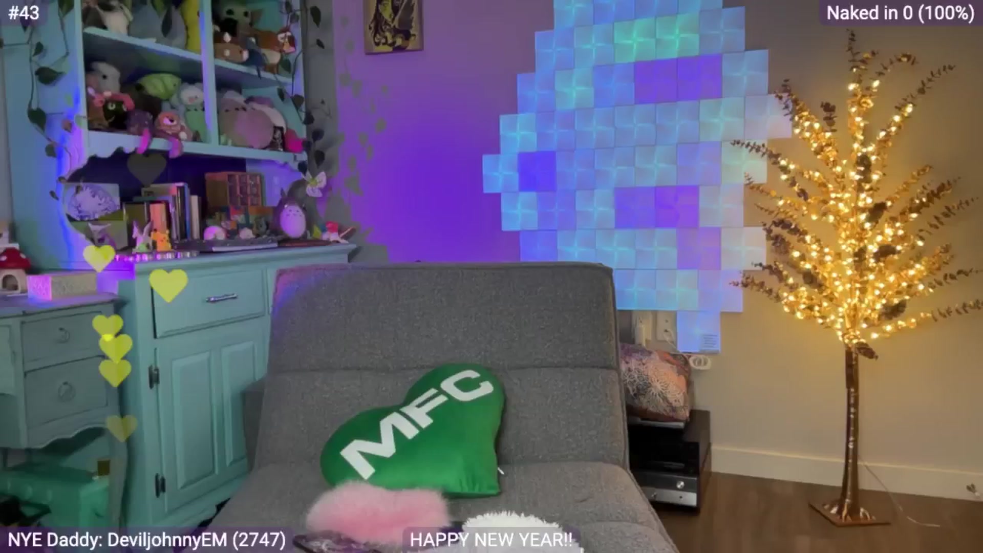 Gallery image thumbnail from EveeMinx's myfreecams stream on, 01/01/2025, 10:23 image 18 of 20