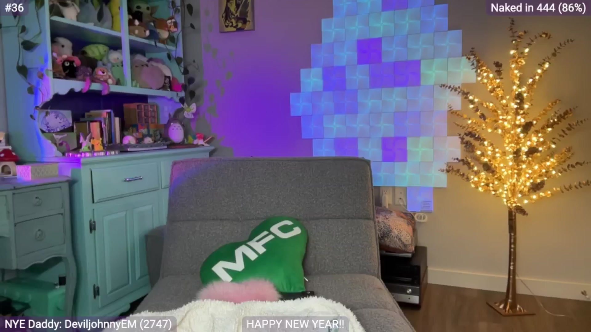 Gallery image thumbnail from EveeMinx's myfreecams stream on, 01/01/2025, 10:23 image 7 of 20