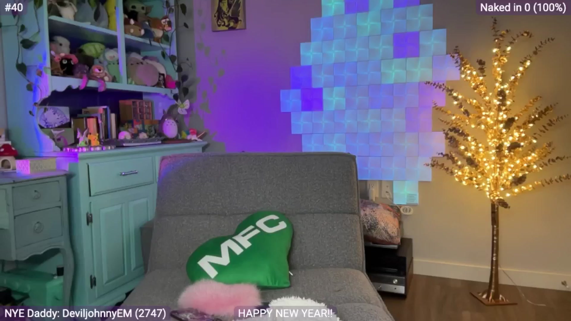 Gallery image thumbnail from EveeMinx's myfreecams stream on, 01/01/2025, 10:23 image 19 of 20