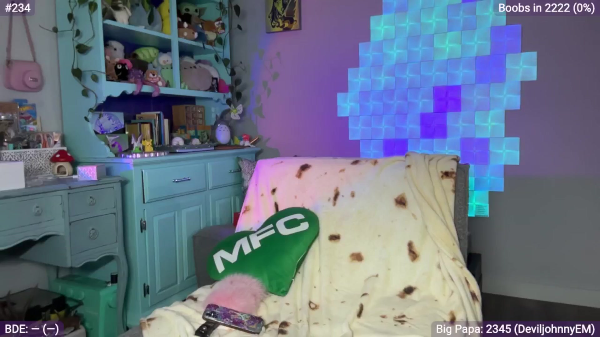 Gallery image thumbnail from EveeMinx's myfreecams stream on, 01/02/2025, 05:23 image 13 of 20