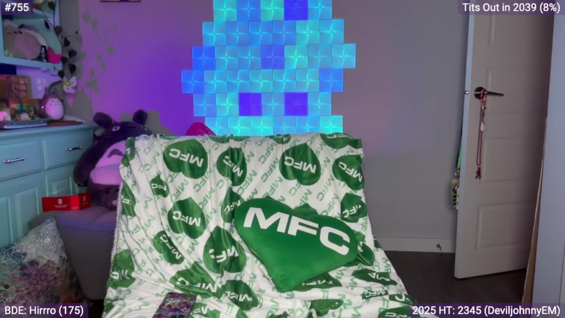 Gallery image thumbnail from EveeMinx's myfreecams stream on, 01/13/2025, 09:14 image 8 of 20