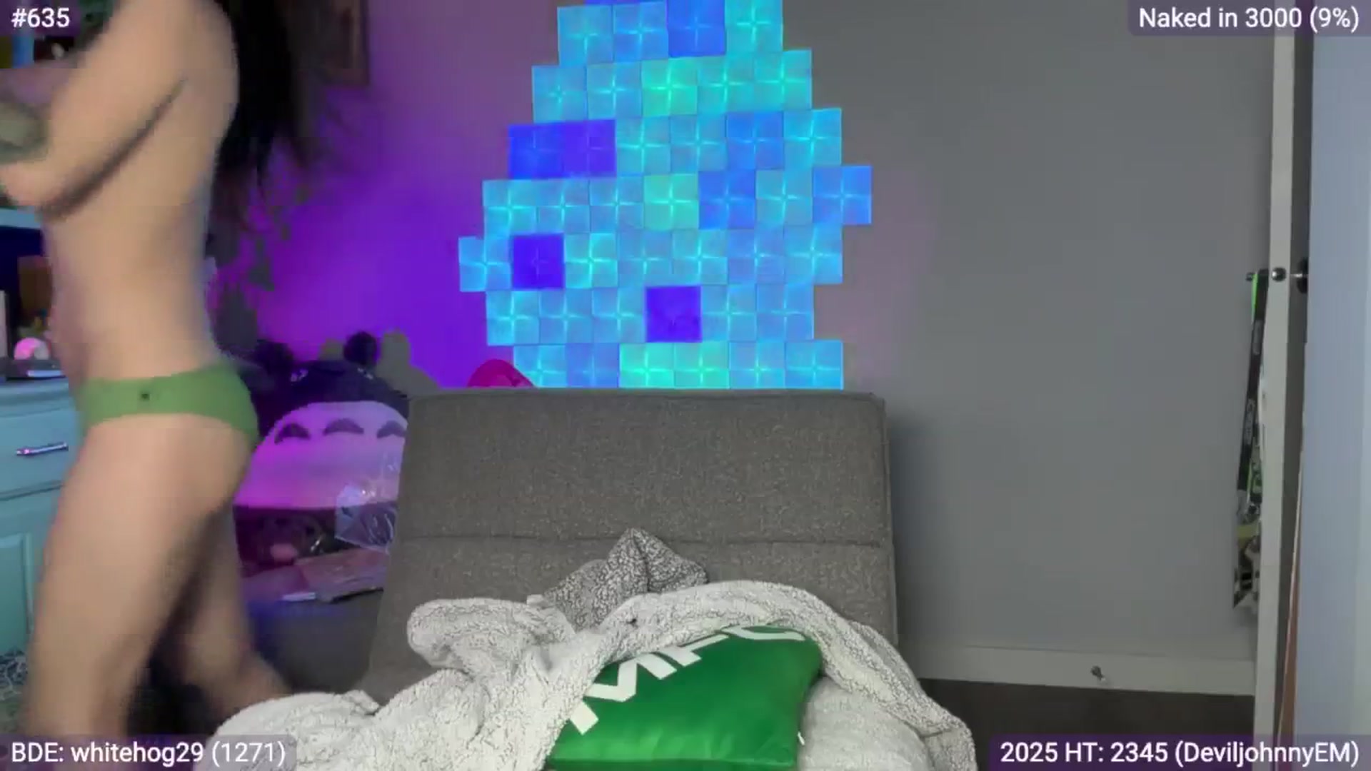 Gallery image thumbnail from EveeMinx's myfreecams stream on, 01/14/2025, 10:27 image 4 of 20