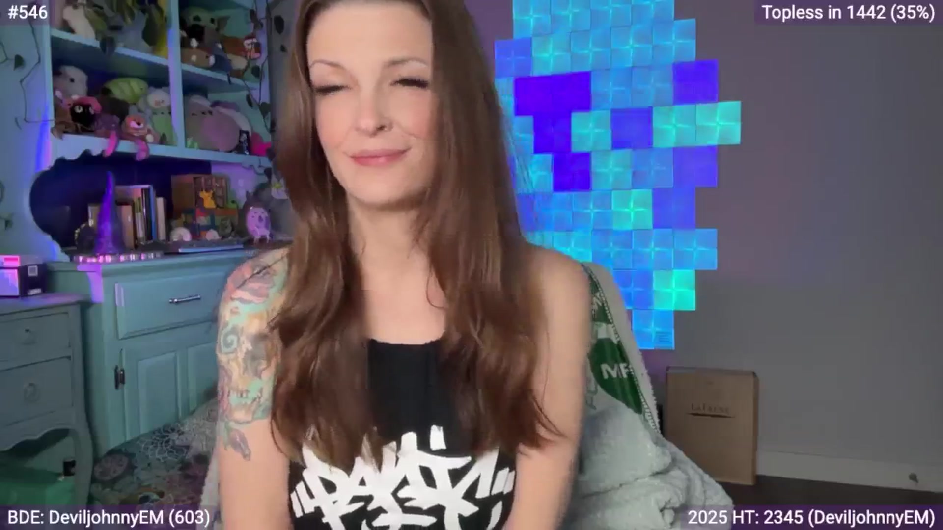 Gallery image thumbnail from EveeMinx's myfreecams stream on, 01/19/2025, 06:55 image 10 of 20