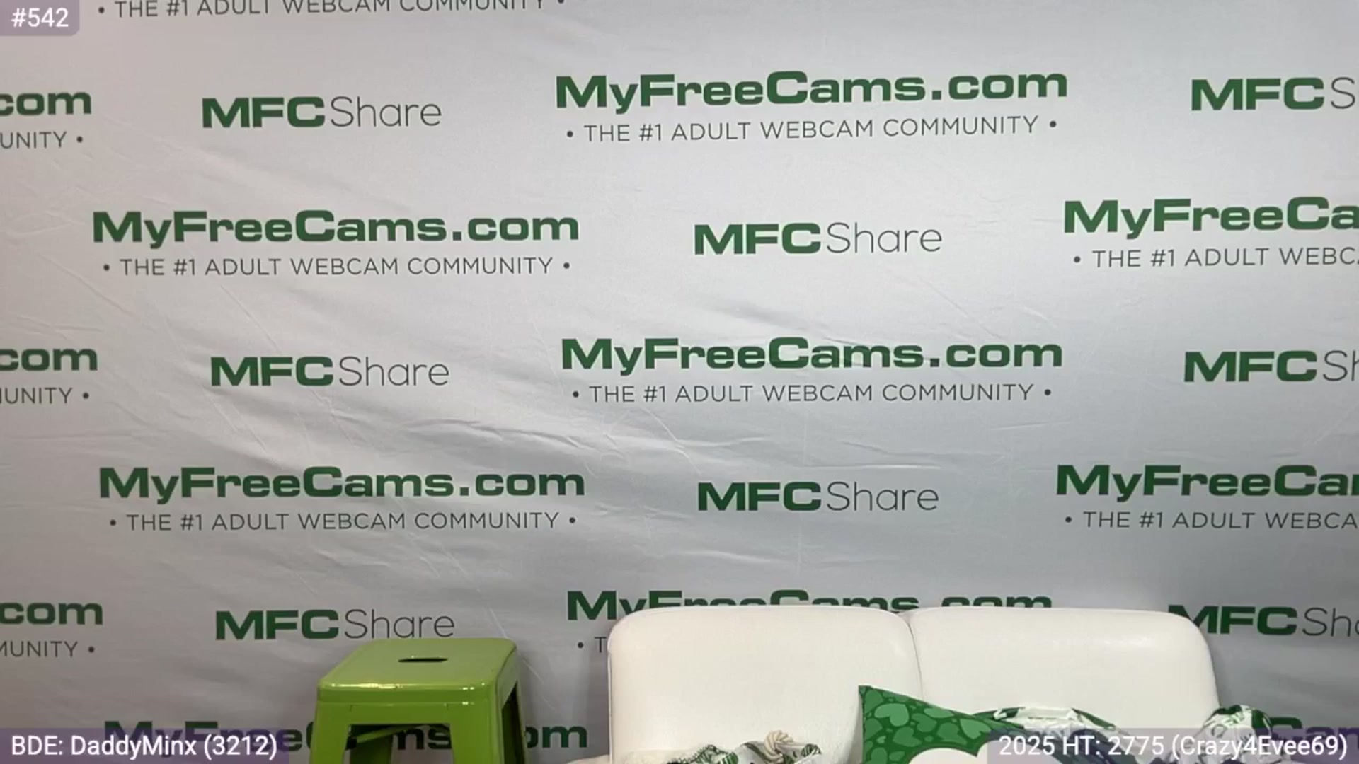 Gallery image thumbnail from EveeMinx's myfreecams stream on, 01/23/2025, 03:06 image 16 of 20