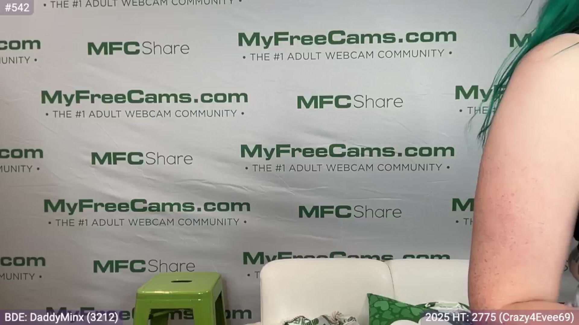 Gallery image thumbnail from EveeMinx's myfreecams stream on, 01/23/2025, 03:06 image 17 of 20