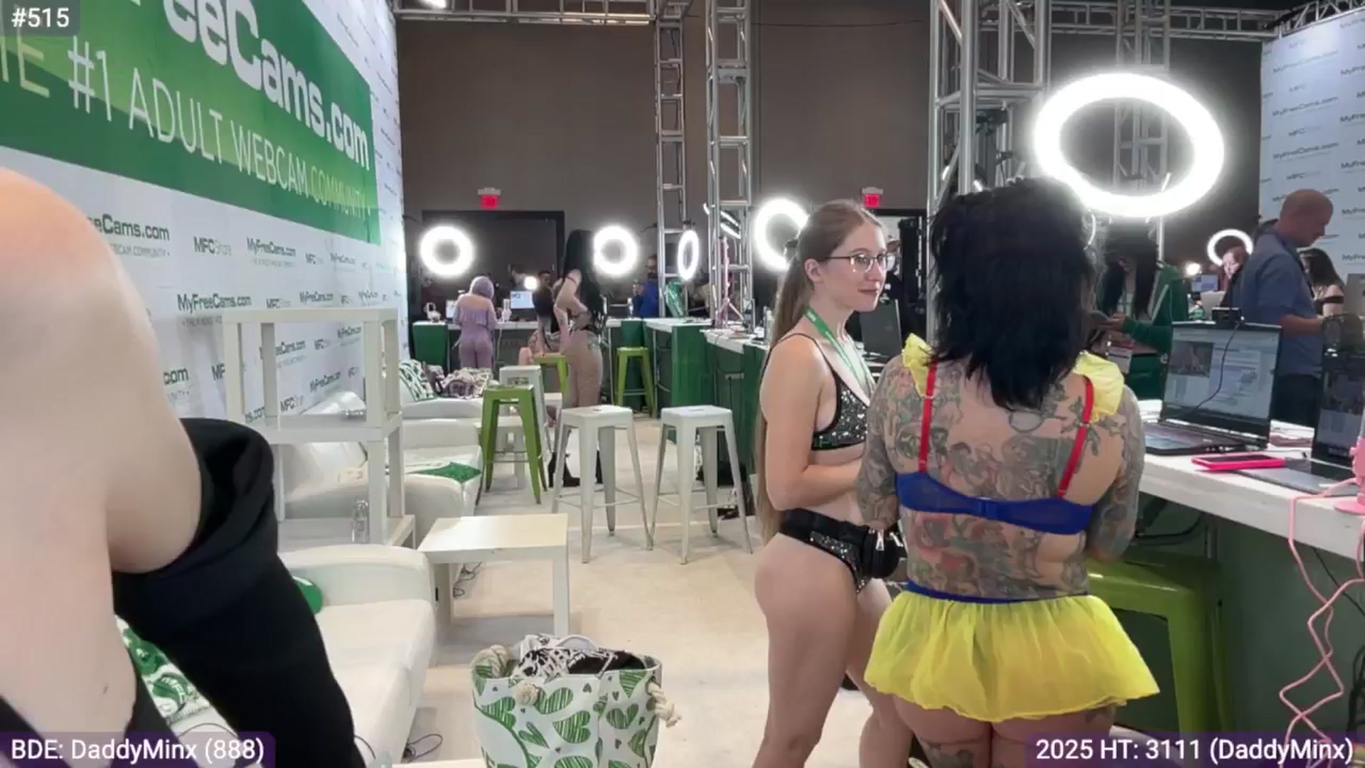 Gallery image thumbnail from EveeMinx's myfreecams stream on, 01/24/2025, 03:25 image 2 of 20