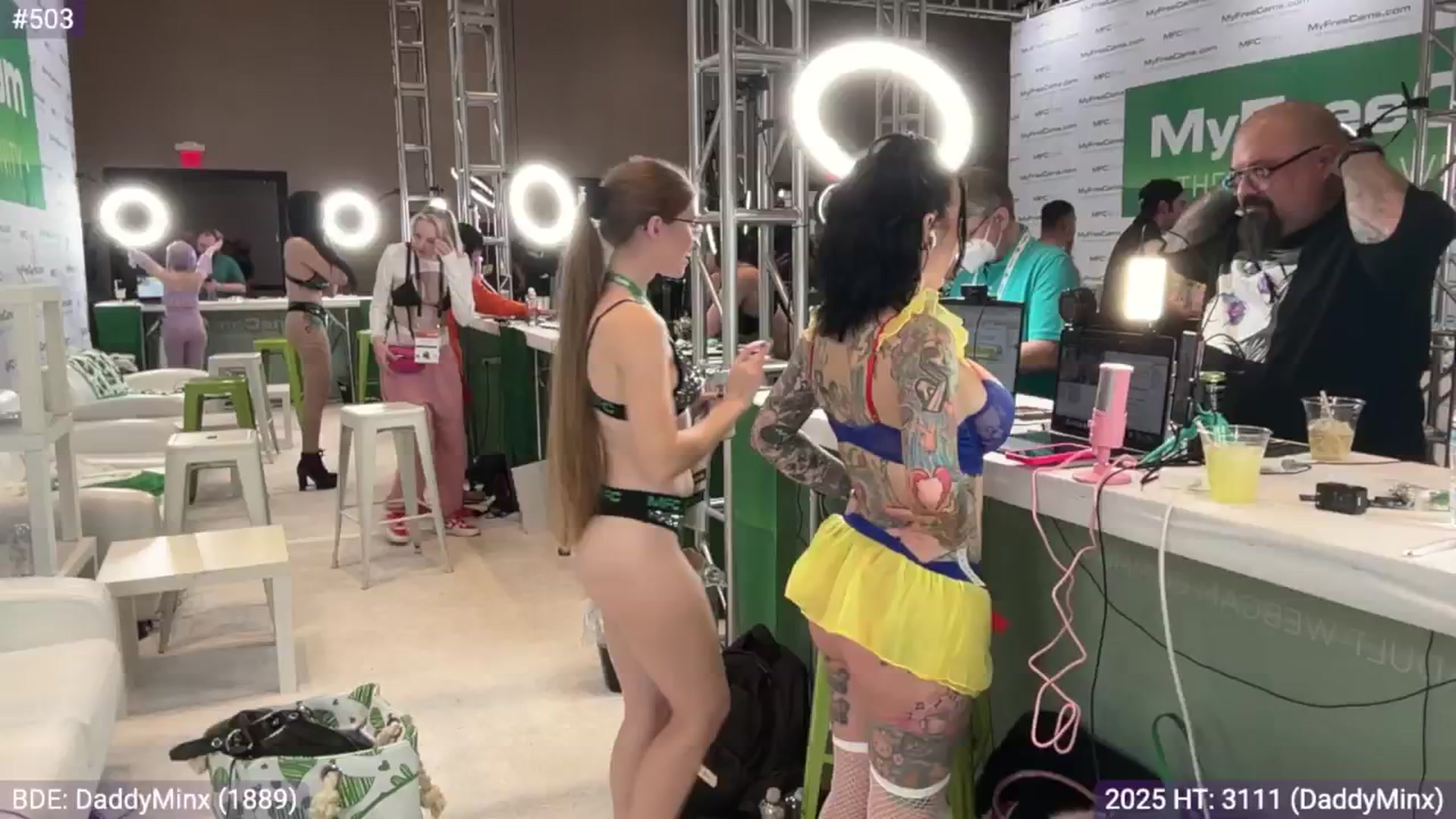 Gallery image thumbnail from EveeMinx's myfreecams stream on, 01/24/2025, 03:25 image 9 of 20