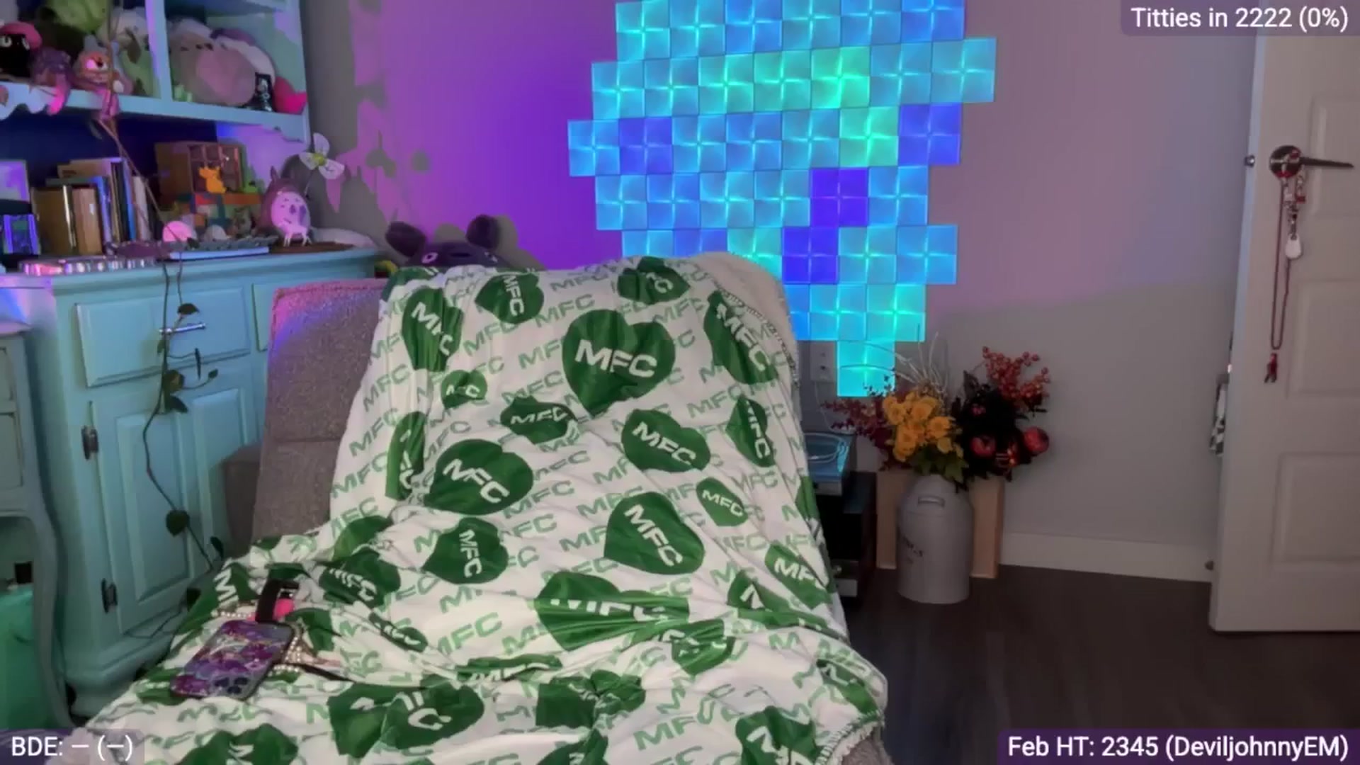 Gallery image thumbnail from EveeMinx's myfreecams stream on, 02/10/2025, 05:42 image 6 of 20