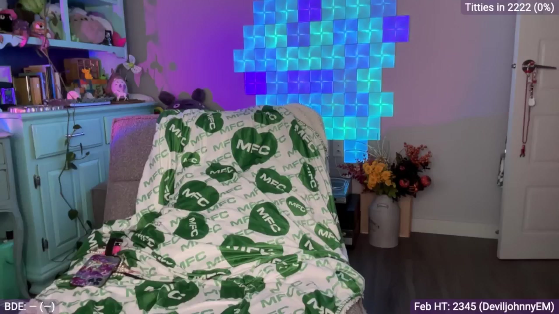 Gallery image thumbnail from EveeMinx's myfreecams stream on, 02/10/2025, 05:42 image 7 of 20