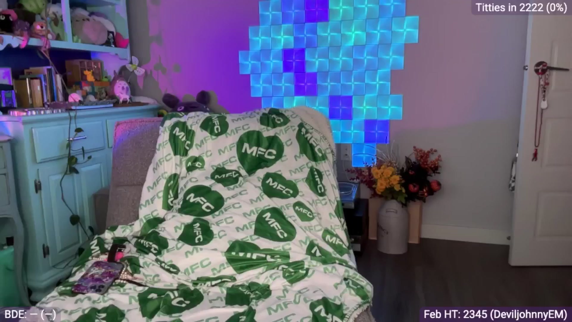Gallery image thumbnail from EveeMinx's myfreecams stream on, 02/10/2025, 05:42 image 12 of 20