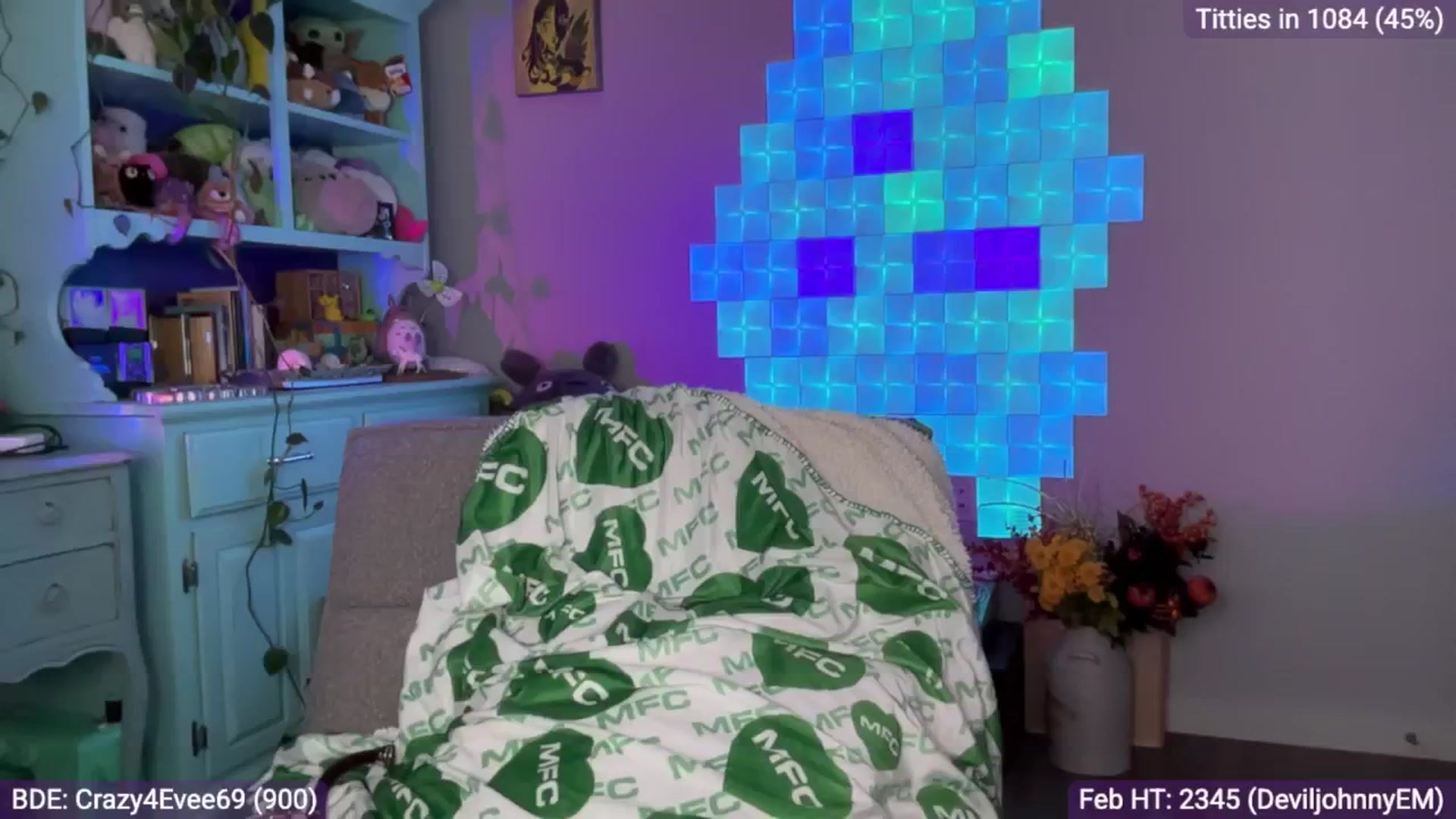 Gallery image thumbnail from EveeMinx's myfreecams stream on, 02/11/2025, 07:06 image 10 of 20