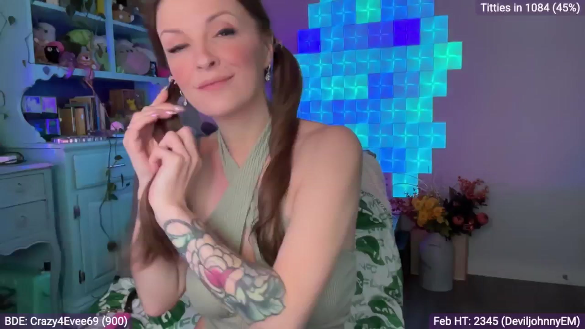 Gallery image thumbnail from EveeMinx's myfreecams stream on, 02/11/2025, 07:06 image 1 of 20