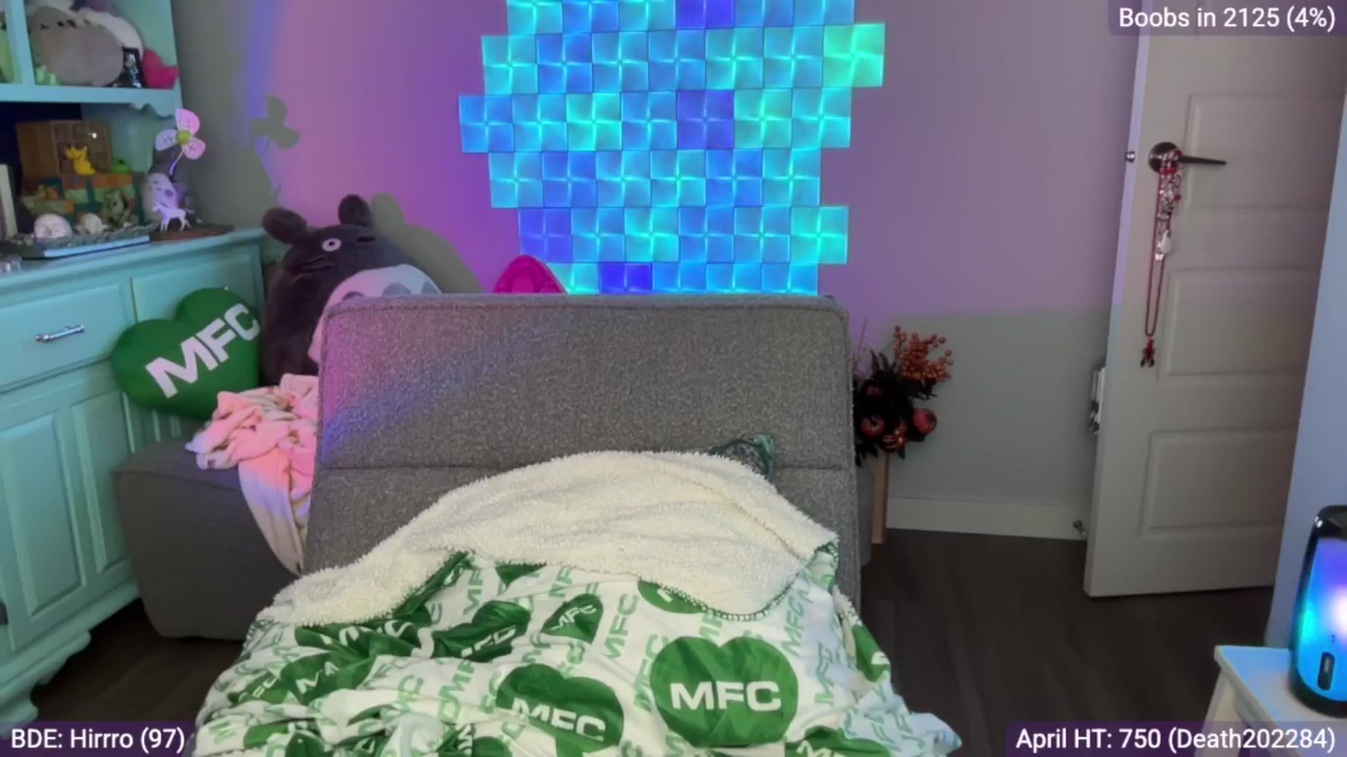 Gallery image thumbnail from EveeMinx's myfreecams stream on, 04/06/2025, 06:20 image 8 of 20
