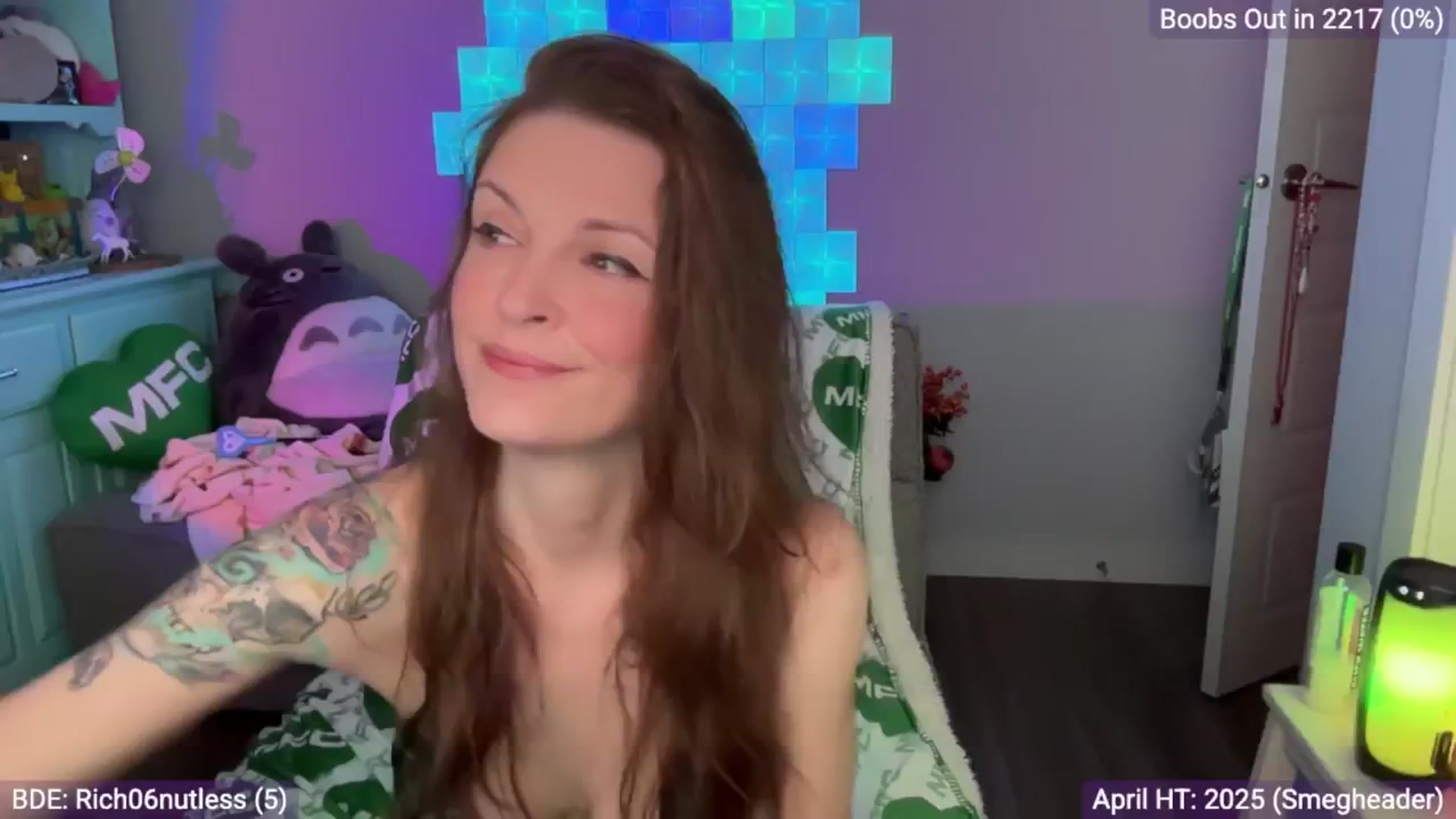 Gallery image thumbnail from EveeMinx's myfreecams stream on, 04/10/2025, 05:49 image 19 of 20