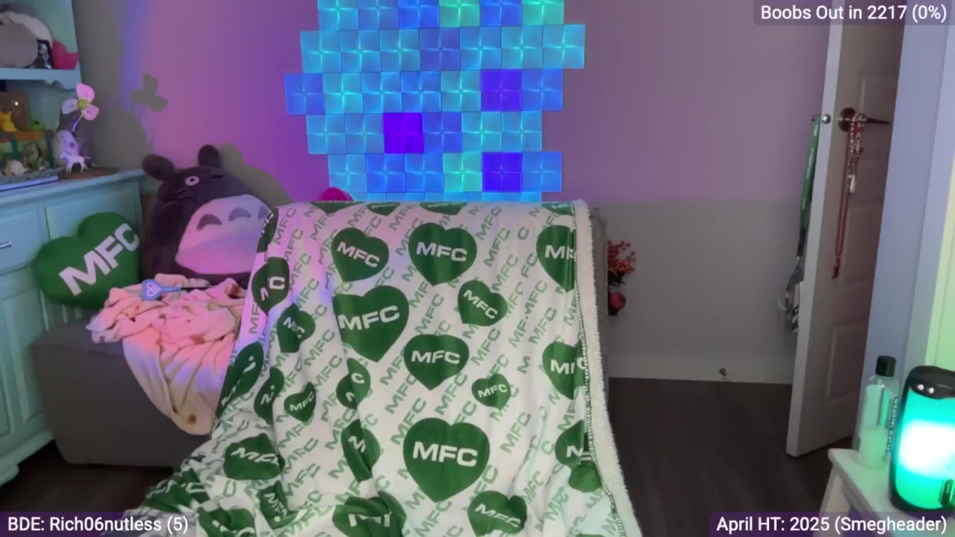 Gallery image thumbnail from EveeMinx's myfreecams stream on, 04/10/2025, 05:49 image 10 of 20