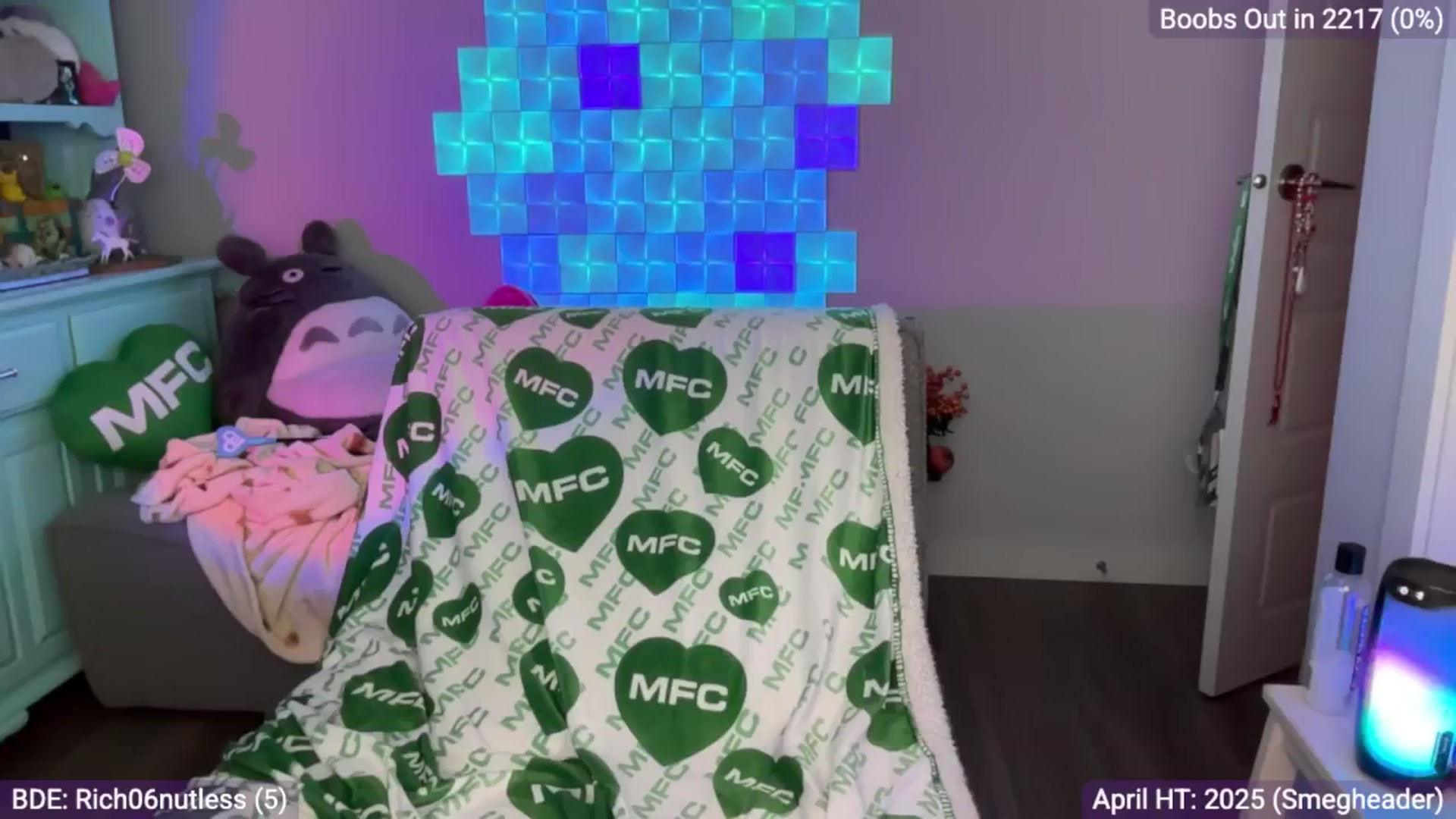 Gallery image thumbnail from EveeMinx's myfreecams stream on, 04/10/2025, 05:49 image 8 of 20