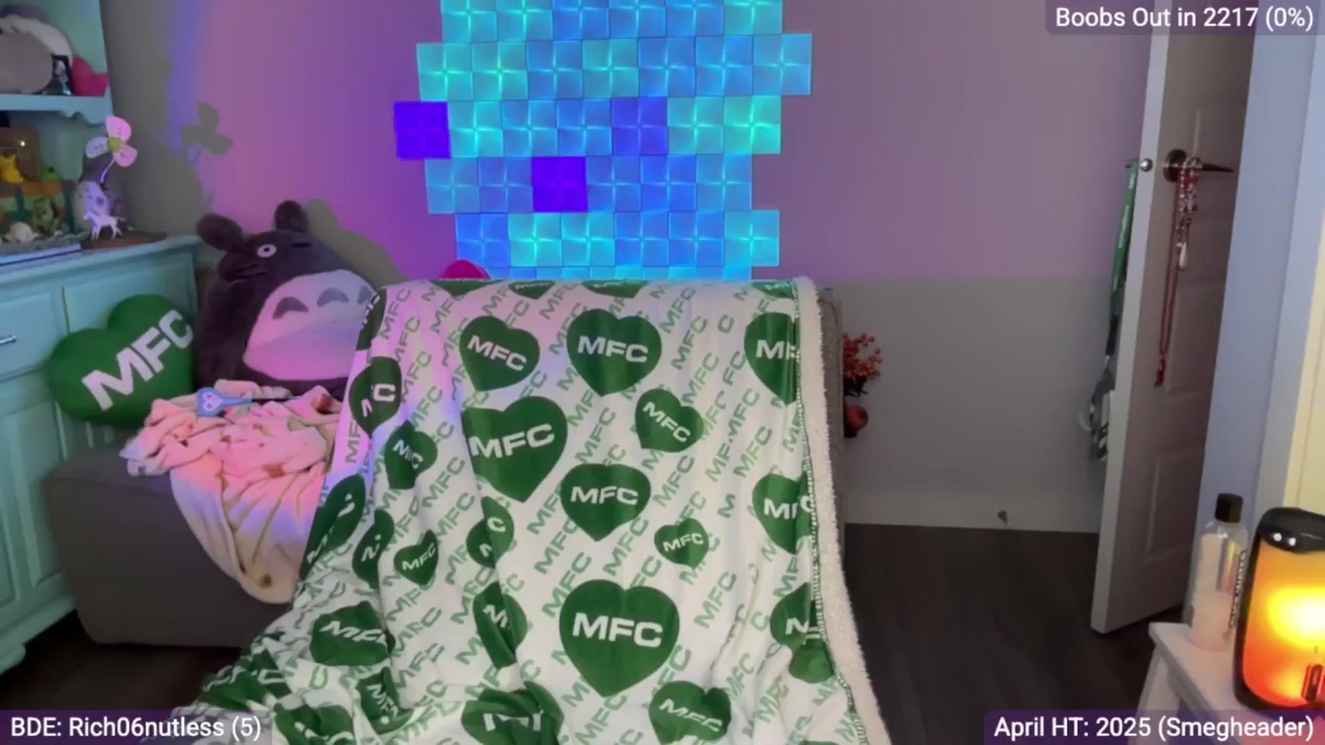 Gallery image thumbnail from EveeMinx's myfreecams stream on, 04/10/2025, 05:49 image 6 of 20