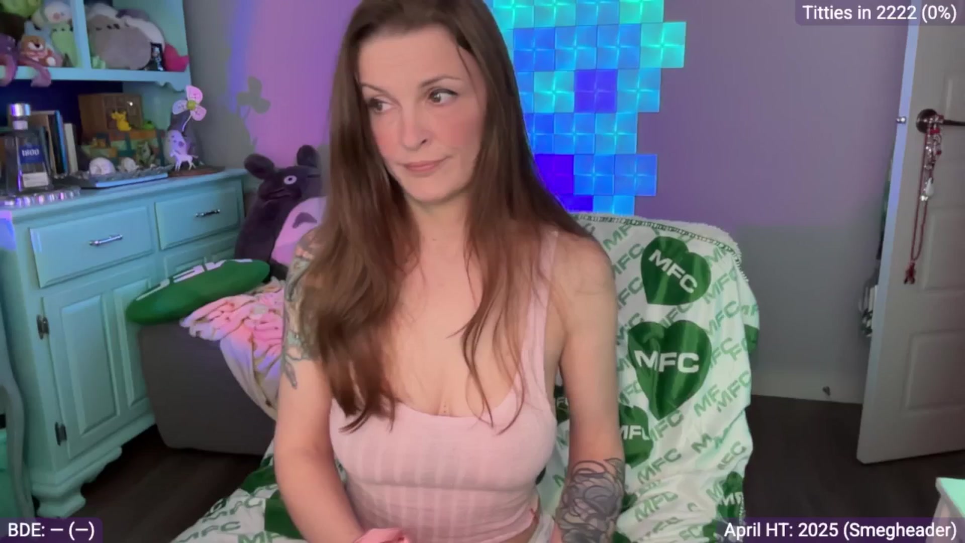 Gallery image thumbnail from EveeMinx's myfreecams stream on, 04/13/2025, 05:54 image 15 of 20