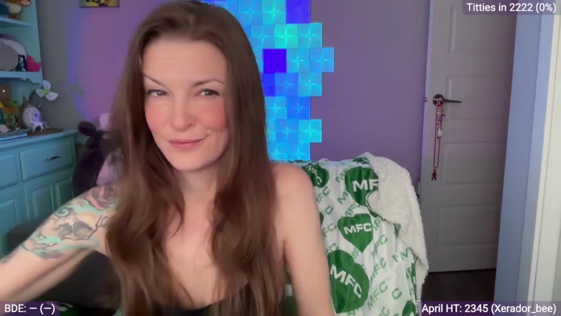Gallery image thumbnail from EveeMinx's myfreecams stream on, 04/22/2025, 09:30 image 1 of 20