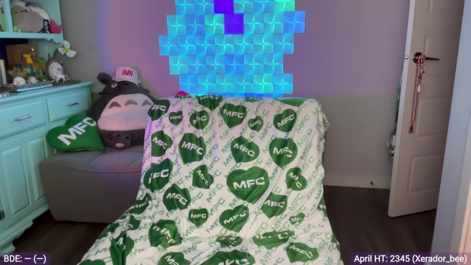 Gallery image thumbnail from EveeMinx's myfreecams stream on, 04/24/2025, 05:53 image 8 of 20