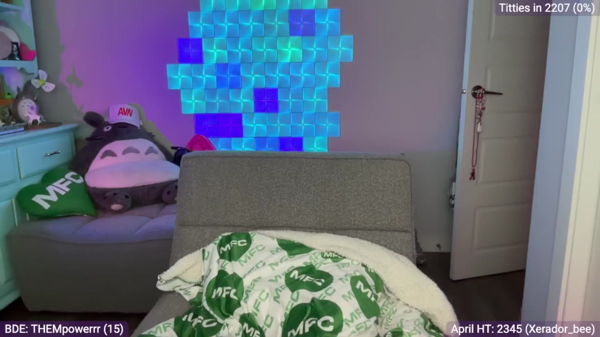 Gallery image thumbnail from EveeMinx's myfreecams stream on, 04/28/2025, 06:17 image 15 of 20