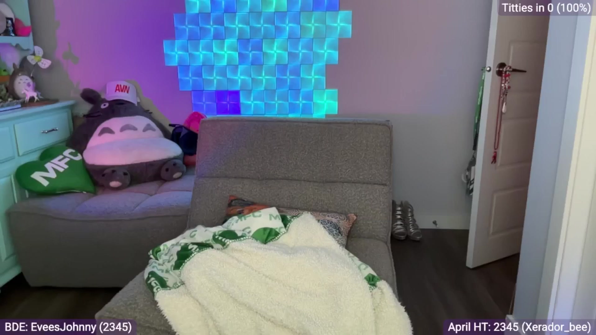 Gallery image thumbnail from EveeMinx's myfreecams stream on, 04/30/2025, 06:37 image 1 of 20