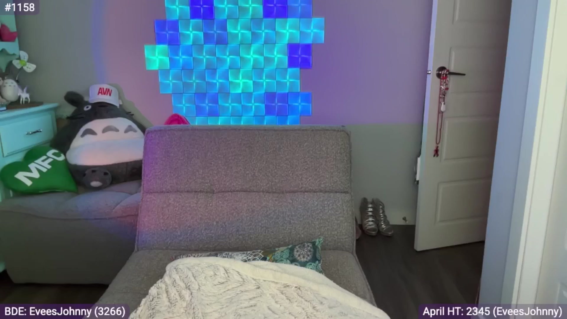 Gallery image thumbnail from EveeMinx's myfreecams stream on, 05/07/2025, 06:07 image 15 of 20