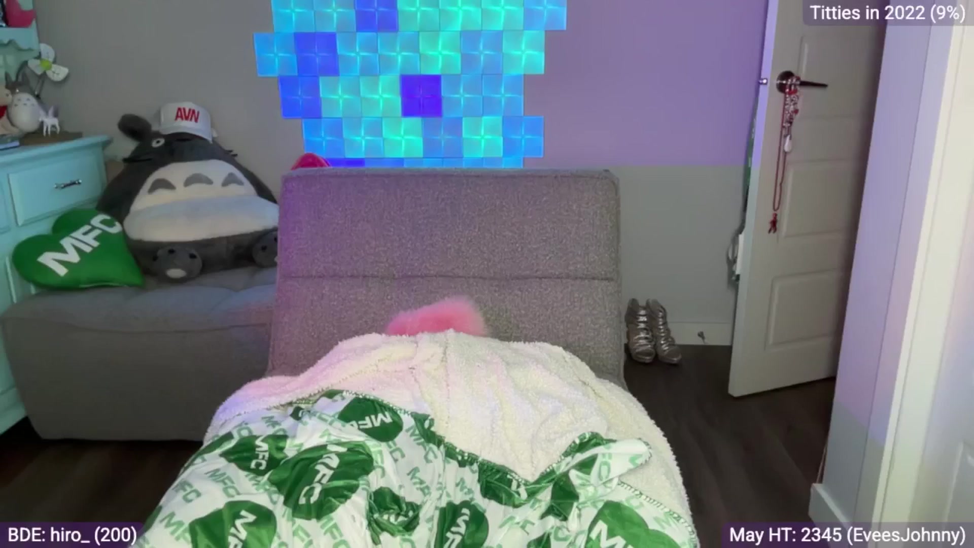 Gallery image thumbnail from EveeMinx's myfreecams stream on, 05/09/2025, 06:18 image 15 of 20