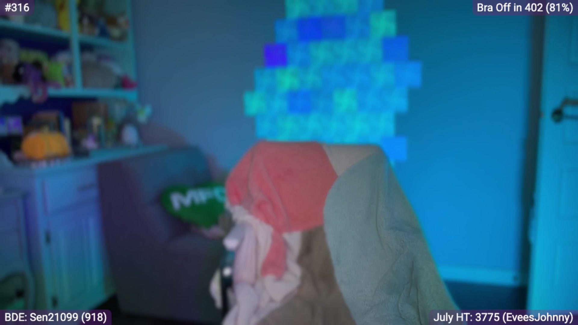Gallery image thumbnail from EveeMinx's myfreecams stream on, 07/20/2025, 06:20 image 17 of 20