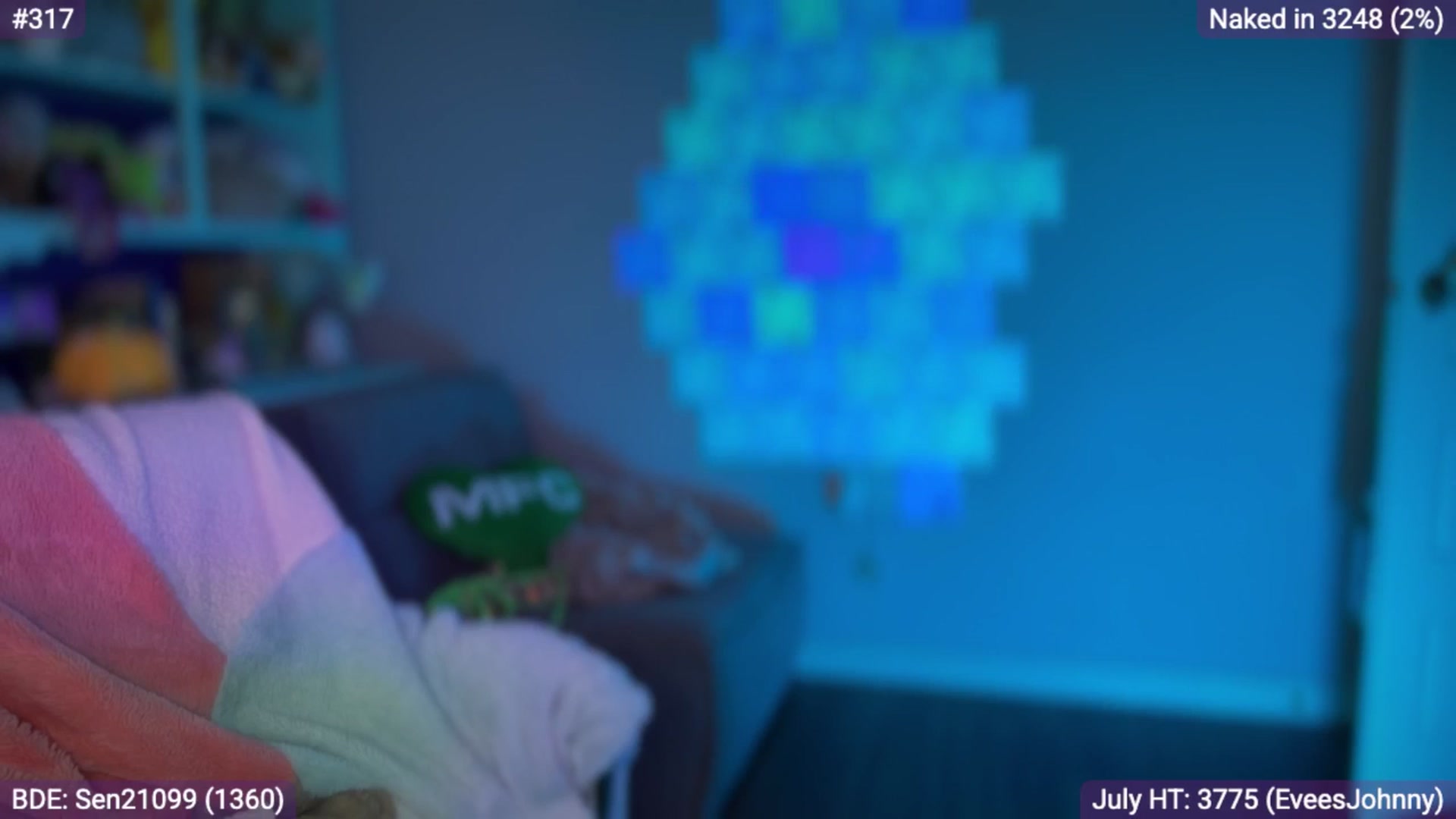Gallery image thumbnail from EveeMinx's myfreecams stream on, 07/20/2025, 07:25 image 12 of 20