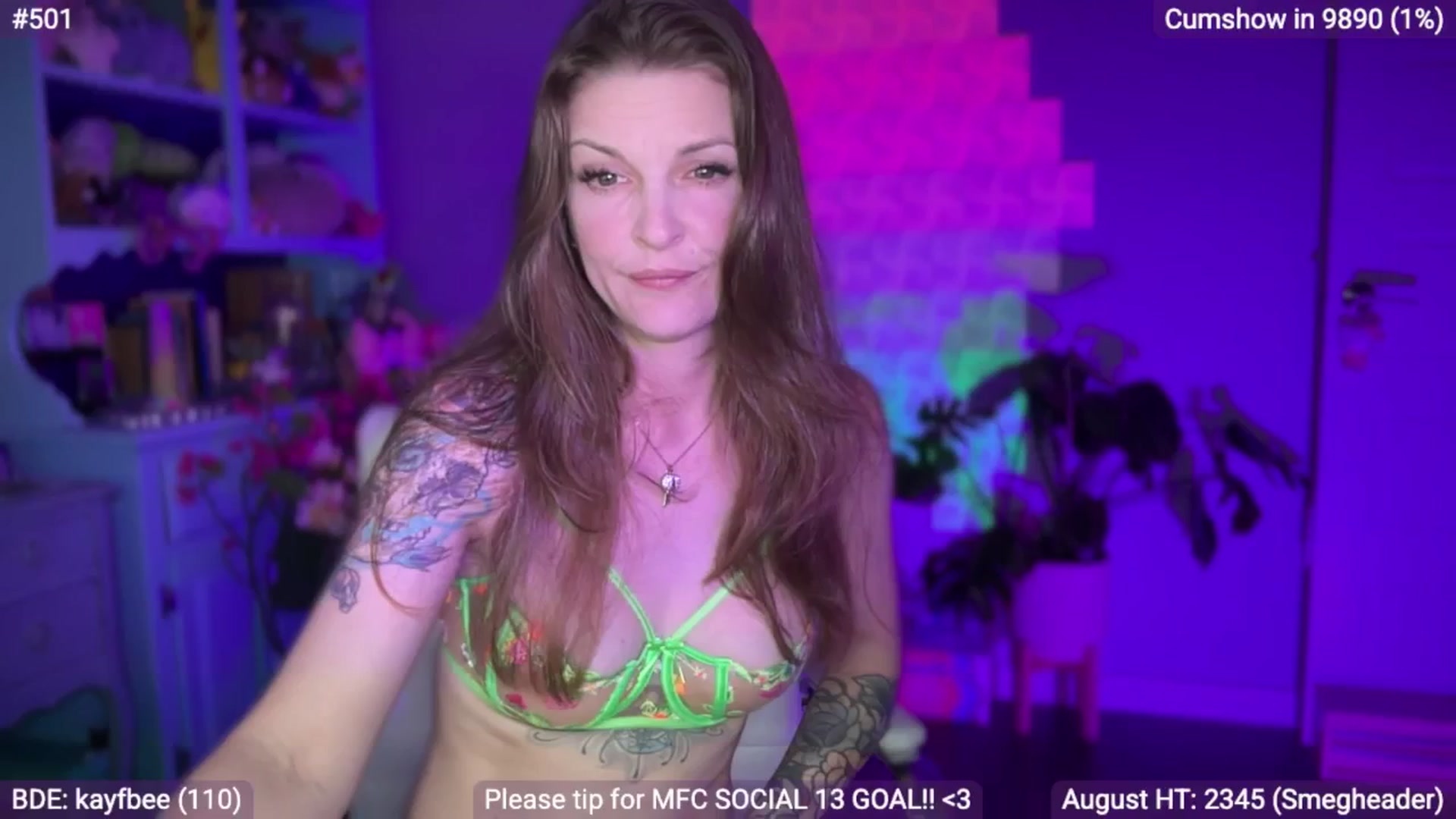 Gallery image thumbnail from EveeMinx's myfreecams stream on, 08/12/2025, 06:47 image 9 of 20