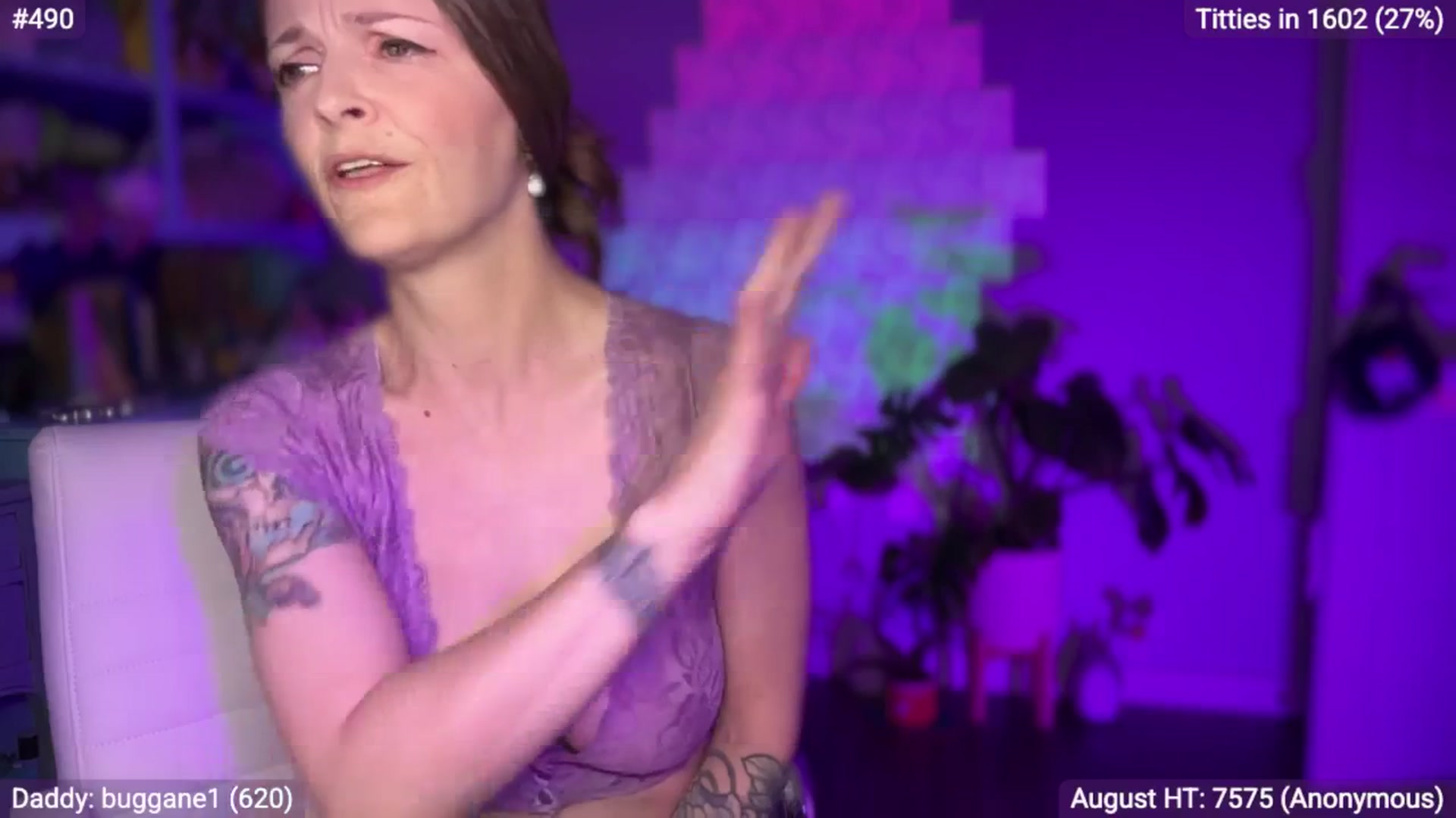 Gallery image thumbnail from EveeMinx's myfreecams stream on, 08/29/2025, 07:19 image 18 of 20
