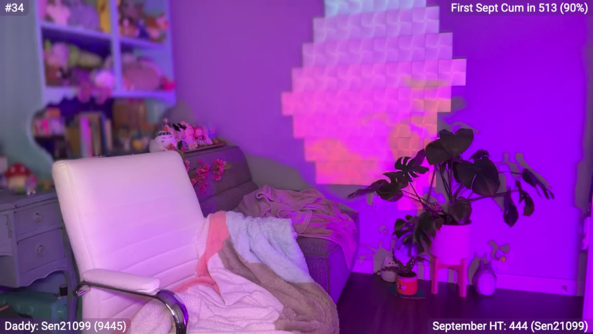 Gallery image thumbnail from EveeMinx's myfreecams stream on, 09/01/2025, 10:43 image 17 of 20