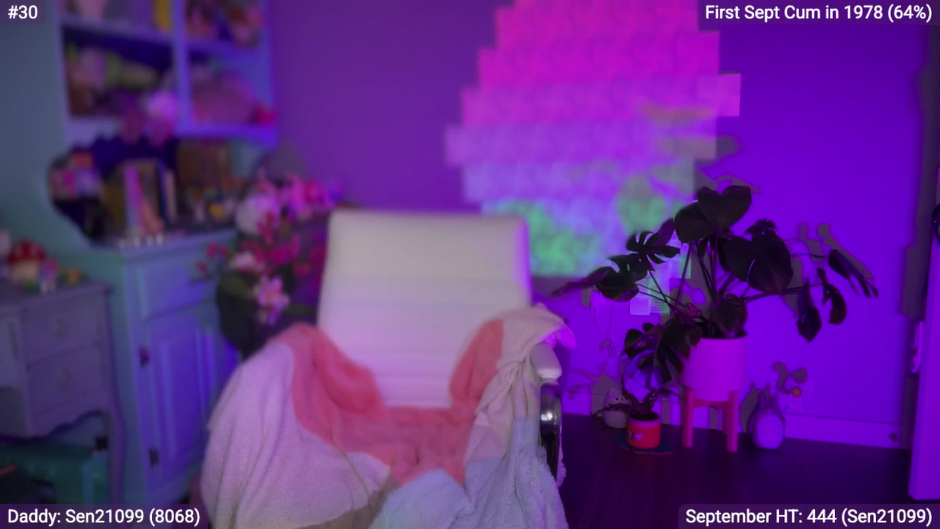 Gallery image thumbnail from EveeMinx's myfreecams stream on, 09/01/2025, 10:43 image 6 of 20