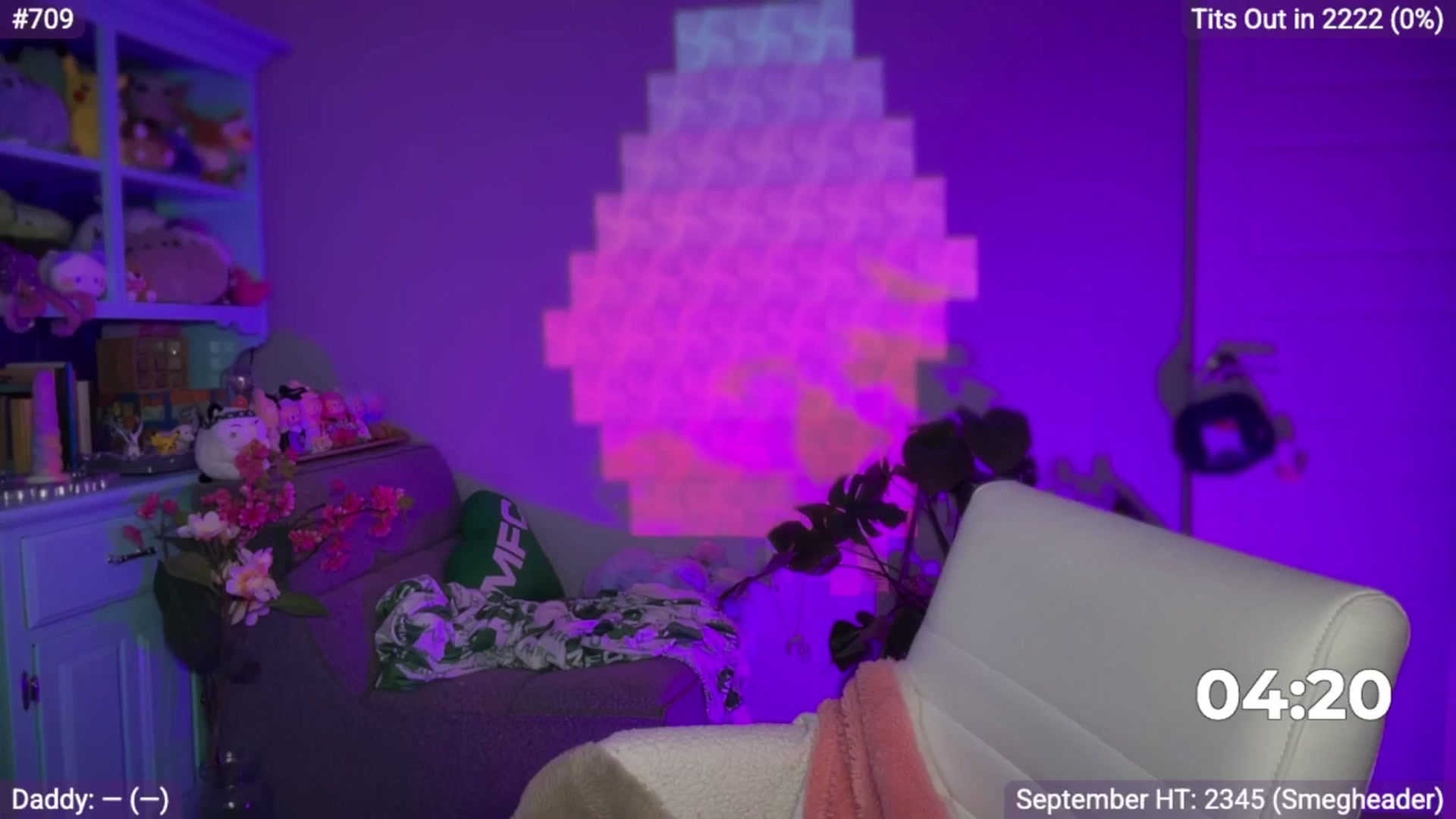 Gallery image thumbnail from EveeMinx's myfreecams stream on, 09/15/2025, 05:15 image 18 of 20