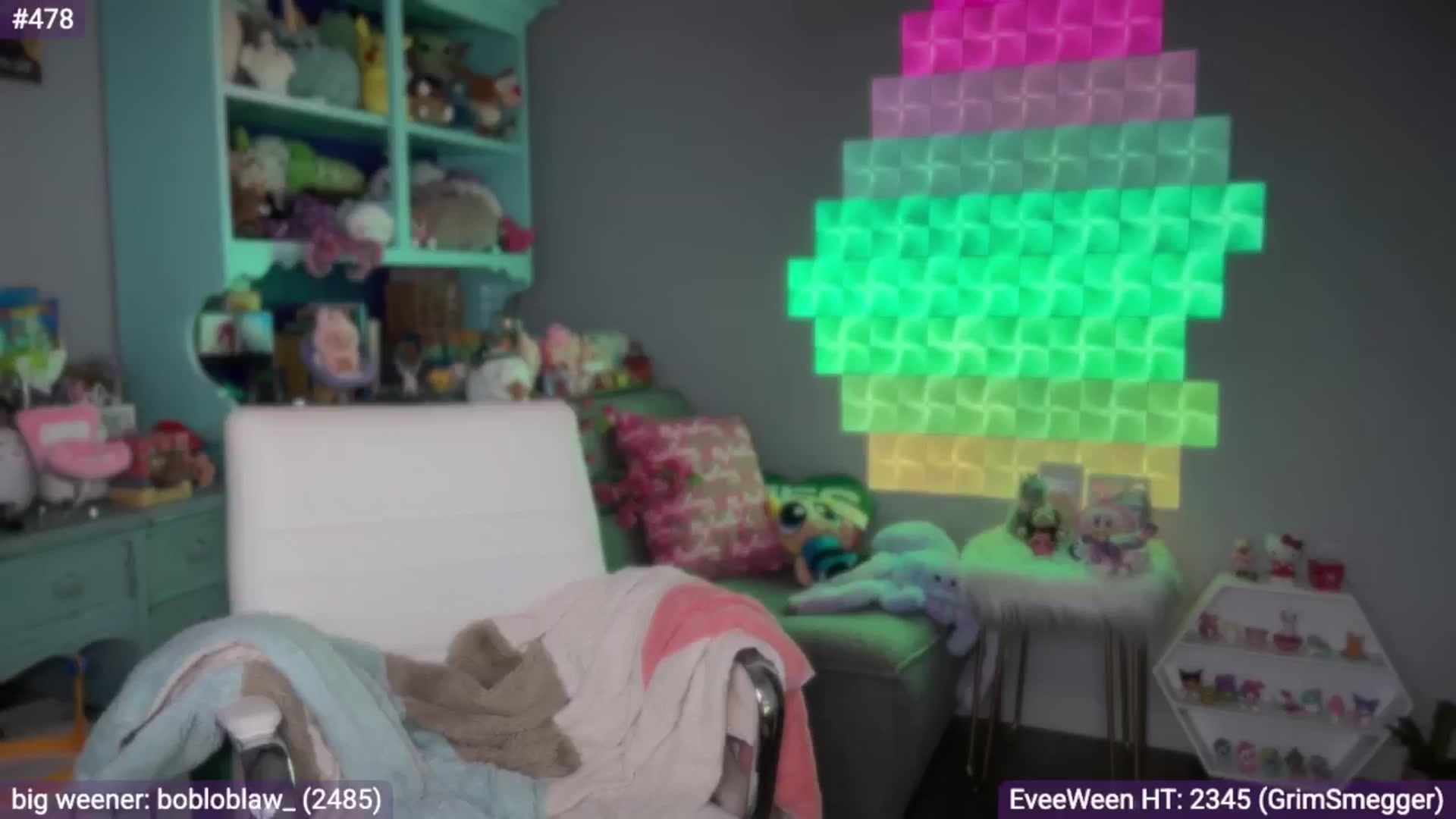 Gallery image thumbnail from EveeMinx's myfreecams stream on, 10/18/2025, 08:20 image 2 of 20